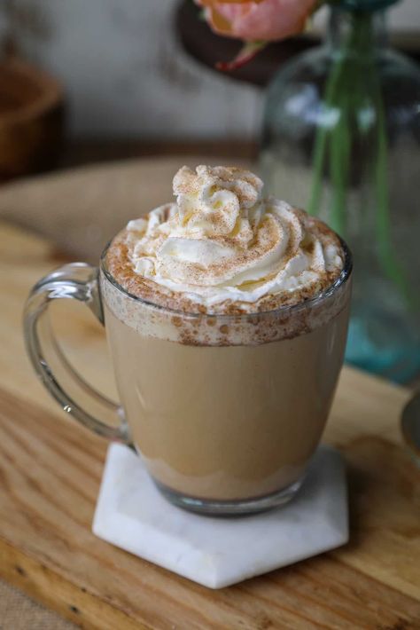 Barista Knowledge, Starbucks Cinnamon Dolce Latte, Cinnamon Dolce Latte Recipe, Barista Recipe, Art Of Coffee, Cinnamon Dolce Latte, Starbucks Barista, Cinnamon Dolce, Copycat Starbucks Recipes