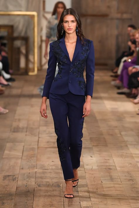 Ralph Lauren Runway 2024, Ralph Lauren Spring Summer 2024, Ralph Lauren 2024 Women, Ralph Lauren Spring 2024, Ralph Lauren 2024, Ralph Lauren Fashion Show, Ralph Lauren Runway, Mother Of The Bride Fashion, Ralph Lauren Looks