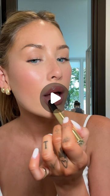 Lauren Tiby on Instagram: "new lip combo: @charlottetilbury pillow talk liner in medium 2, and pillow talk lipstick. Topped with @hourglasscosmetics phantom lip gloss in the shade desire" Lipstick And Lip Liner Combo, Pillow Talk Medium Lipstick, Pillow Talk Lipstick, Lip Combo, Lips Shades, Dramatic Look, Pillow Talk, The Shade, Bold Black