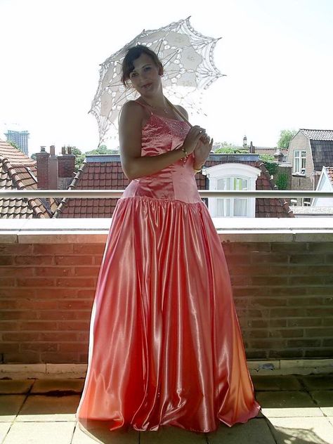 Feminine elegance and class at its best. Pink Satin Gown, Satin Ball Gown, Satin Fashion, Silk Satin Dress, Beautiful Wedding Gowns, Vintage Gowns, Silk Gown, Elegant Skirt, Satin Gown