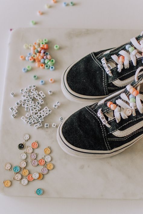 Beaded Laces On Shoes, Beads On Shoelaces, Beaded Shoelaces, Shoelace Ideas, Beaded Converse, Alt Shoes, Boredom Busters For Kids, Beaded Shoes, Cute Canvas