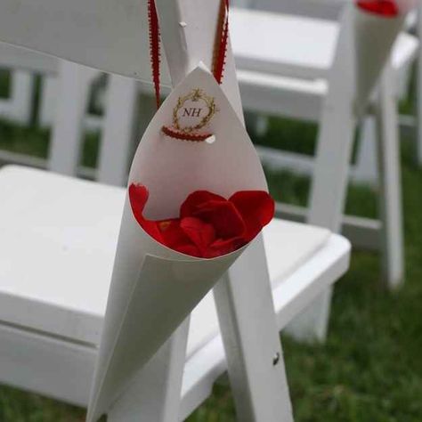 Cones of flower petals for the guests to throw as the couple walks up the aisle after saying their vows. Photo Boots, Boda Ideas, Paper Cones, Wedding Confetti, Wedding Aisle, Wedding Chairs, Wedding Time, Wedding Deco, Ceremony Decorations