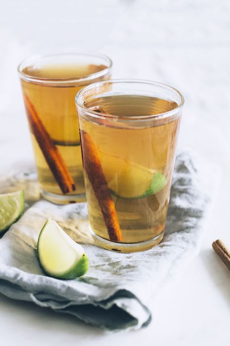 Green Tea with Honey & Cinnamon Green Tea Detox Drink, Cinnamon Green Tea, Herbalife Tea, Green Tea Detox, Green Tea Lemon, Cinnamon Benefits, Green Tea And Honey, Green Tea Recipes, Lemon Detox