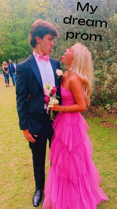 Hot Pink Prom Dresses, Hot Pink Prom, Vestido Pink, Prom Photoshoot, Formal Prom Dresses Long, Prom Dresses Long Pink, Prom Poses, Long Formal Dress, Evening Party Gowns