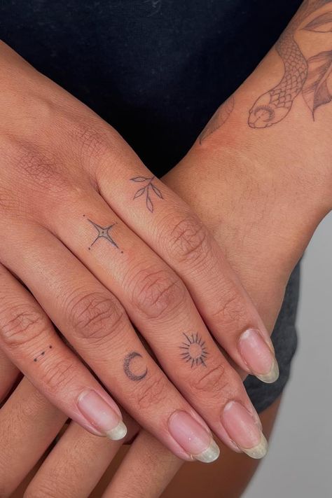 Sun Hands Tattoo, Sun And Moon Tattoo On Finger, Finger Tattoo Sun And Moon, Finger Tattoos Stars And Moon, Moon Sun Finger Tattoo, Sun And Moon Finger Tattoo Matching, Sun And Moon Ring Finger Tattoo, Small Moon Hand Tattoo, Sun Moon And Stars Finger Tattoo