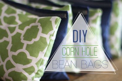 Diy Corn Hole, Wine Bag Diy, Lavender Dryer Bags, Corn Hole Bean Bags, Diy Bean Bag, Corn Hole Diy, Diy Placemats, Corn Bags, Mesh Wreath Tutorial