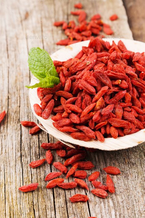 Ayurvedic Hair Care, 2023 Year, Ayurvedic Hair, Goji Berry, Dried Strawberries, Berry Smoothie, Nature Garden, Goji Berries, Poultry Recipes