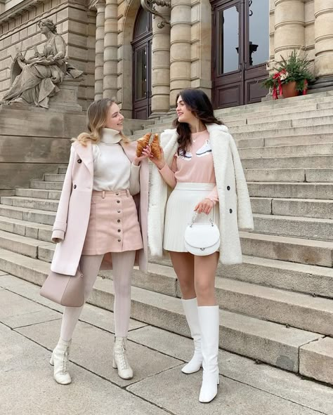 Princess Vibes, Money Girl, Winter Princess, Estilo Preppy, Europe Fashion, Pinterest Closet, Elegantes Outfit, White Boots, Rilakkuma