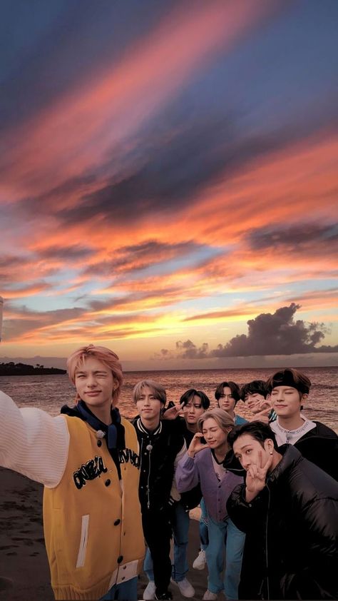 Stray Kids All Together, Skz Group Photos, Kpop Groups Together, Stray Kids Ot8 Group Pic, Stray Kids Group Pic Wallpaper, Stray Kids Group Photoshoot, Straykids Wallpaper Group, Stray Kids Group Wallpaper, Cute Stray Kids Wallpaper