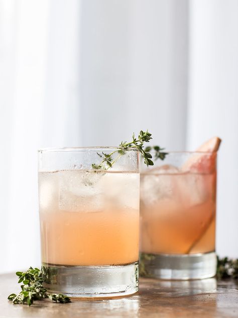 Thyme Simple Syrup, Liquid Lunch, Pitcher Cocktails, Easy Alcoholic Drinks, Grapefruit Cocktail, School Lunch Recipes, Festive Cocktails, Low Sugar Recipes, Rum Drinks