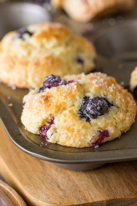 Best Ever Buttermilk Blueberry Muffins | Lovely Little Kitchen | Bloglovin’ Buttermilk Blueberry Muffins, Resep Muffin, Buttermilk Blueberry, Buttermilk Muffins, Blueberry Breakfast Cake, Best Blueberry Muffins, Berry Muffins, Buttermilk Recipes, Blueberry Desserts