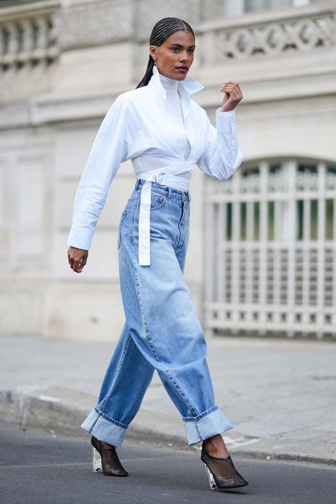 Jeans Trend, Paris Chic, Jeans With Heels, Couture Looks, Jean Trends, Kaia Gerber, Street Style Paris, Mode Inspo, Celebrity Outfits