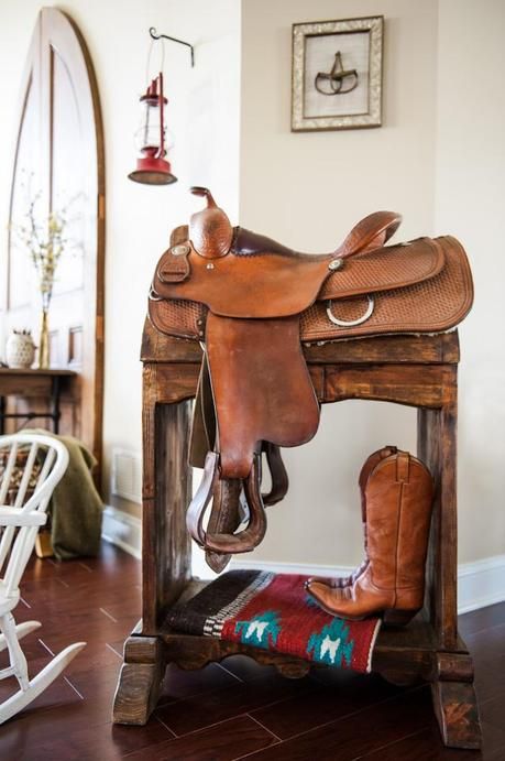 equestrian interiors | Equestrian Inspired Interior Design Equestrian Interior Design, Equestrian Interior, London House Interior, Horse Room, Western Interior, Western Rooms, Barn Quilt Designs, Equestrian Decor, Living Comedor