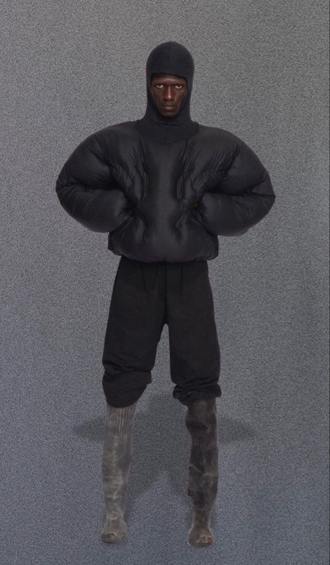 Yeezy Szn, Spring 2023 Ready To Wear, 2023 Ready To Wear Collection, Yeezy Season, 2023 Ready To Wear, Mens Fashion Photography, Men Photography, Streetwear Men Outfits, Spring 2023