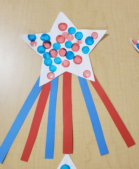 Pre K Memorial Day Crafts, We Love America Crafts Preschool, 4 Of July Preschool Crafts, Prek Fourth Of July Crafts, Memorial Day Fine Motor Activities, Memorial Day Projects For Preschoolers, Memorial Day Prek Crafts, 4 Of July Toddler Crafts, Preschool Independence Day Crafts