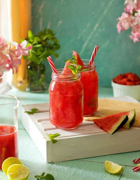 Beverage Photography Ideas, Juice Photography, Watermelon Mint Lemonade, Frozen Watermelon, Mint Lemonade, Watermelon Mint, Watermelon Juice, Drink Menu, Dessert Drinks