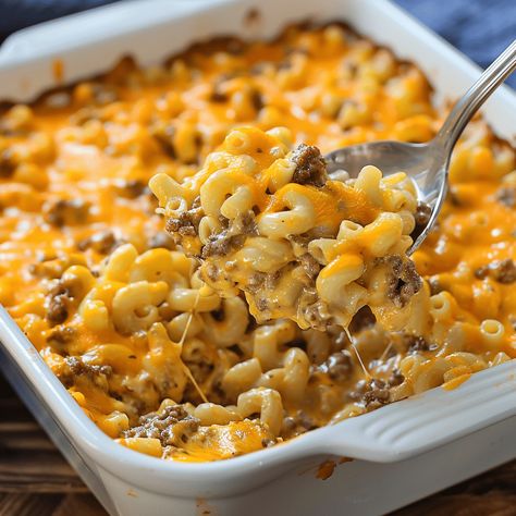 Hamburger Supreme Casserole Recipe - elianarecipes.com Hamburger Supreme Casserole 12 Tomatoes, Hamburger Supreme Casserole, Ground Beef Mac N Cheese, Hamburger Mac And Cheese Casserole, Ground Beef Macaroni, Hamburger Noodle Casserole, Hamburg Recipes, Recipes Supper, Casserole With Ground Beef