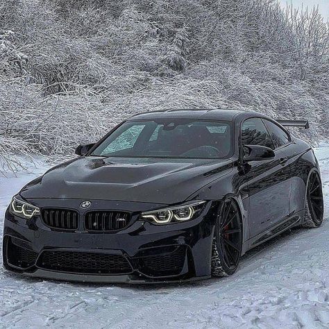 Bmw Couple, Bmw Bike, Black Bmw, Cars Aesthetic, Bmw M4, Black Car, A Black, Bmw, Bike