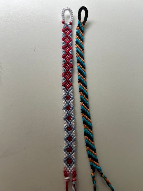 String Bracelet Patterns: From Simple to Intricate Designs Obx Bracelets Ideas Thread, Jj Outer Banks Bracelets, John B Bracelet, John B From Outer Banks, Obx Bracelets, Outer Banks Bracelets, Outer Banks Jewelry, Threaded Bracelets, Crochet Ocean Animals