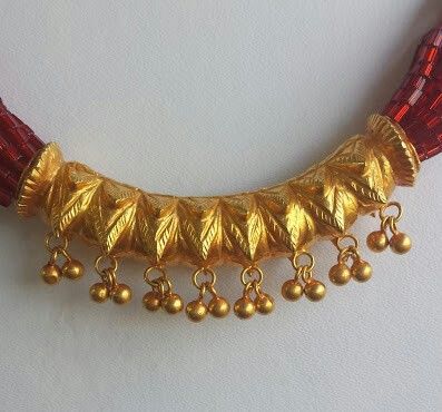 Pote mala Gold Necklace Nepali Bridal Jewelry, Nepali Gold Jewellery, Tilhari Design, Nepali Jewelry Gold, Nepalese Jewelry, Nepali Jewelry, Gold Jewelry Simple Necklace, Beautiful Gold Necklaces, Gold Mangalsutra Designs