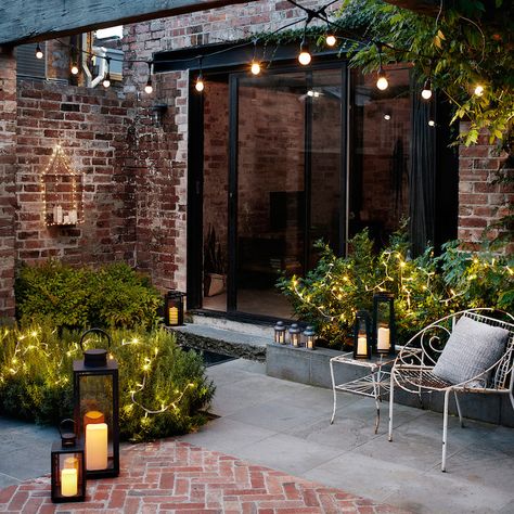 Terrace Garden Design, Garden Lanterns, Garden Types, Brick Patios, Pergola Patio, Festoon Lighting, Solar Garden, Pergola Shade, Courtyard Garden