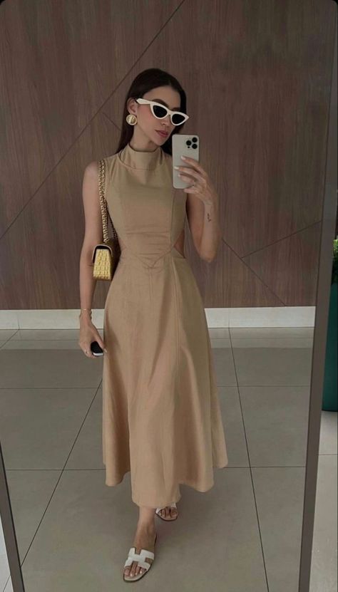 Chique Outfits, Elegante Casual, Outfits Verano, Modest Fashion Outfits, Looks Chic, Maxi Dress With Sleeves, Elegant Outfit, Look Chic, Outfits Casuales