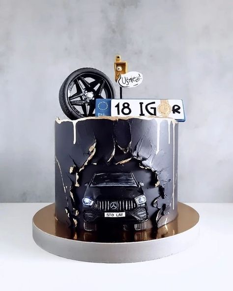 Car Cake For Men, Men’s Cake Ideas, Men’s Birthday Cake Ideas, Man About Cake, Sanrio Design, Cake Ideas For Men, Car Cakes For Men, Bmw Cake, Name On Cake