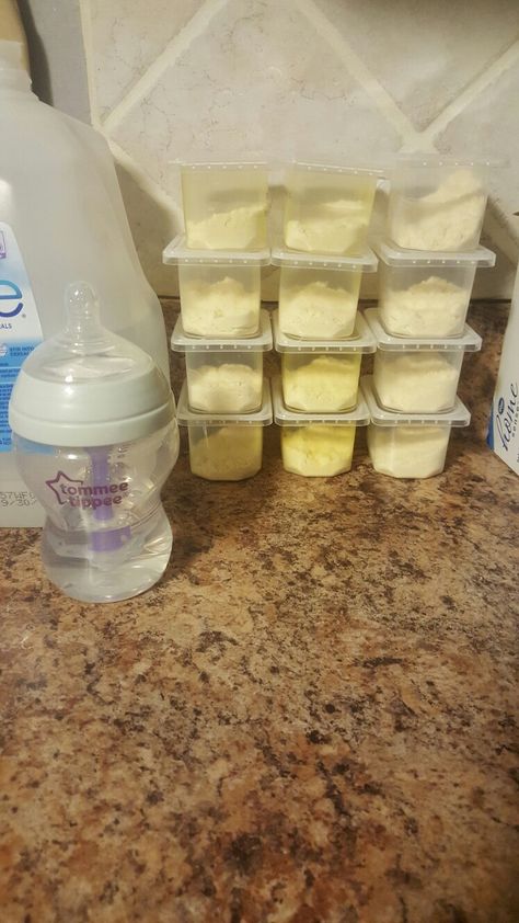 Premade scoops of formula. Time efficent & recycled old baby containers. These are gerber. Future Mom, Baby Must Haves, Baby Diy, Baby Formula, Diy Hacks, Diy Baby Stuff, From Scratch, Recycling