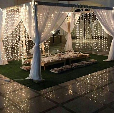 Terrace Decoration Ideas, Terrace Decoration, Backyard Dinner Party, Sitting Arrangement, Decoration Event, نباتات منزلية, Lights Wedding Decor, Terrace Decor, Picnic Decorations