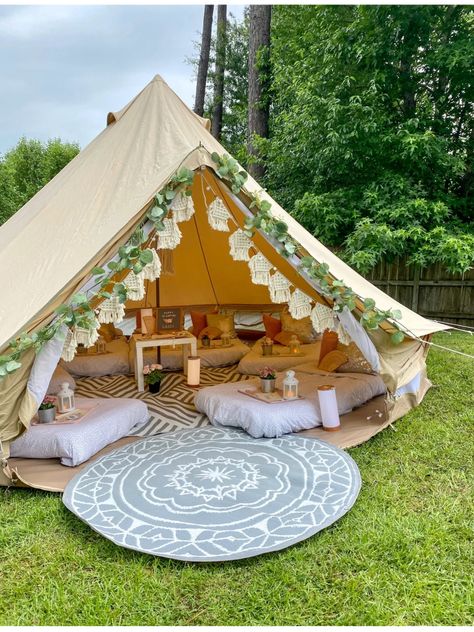 Bell Tent Interior, Boho Tent, Aesthetic Camping, Glam Camping, Indoor Tents, Glamping Party, Camping Set Up, Backyard Birthday, Tent Decorations