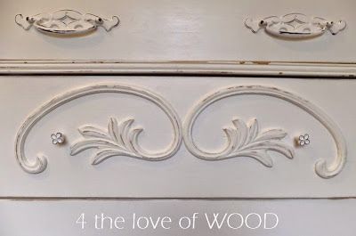 4 the love of wood: 20 FURNITURE APPLIQUES that will keep you inspired Chalk Paint Furniture Dresser, Diy Furniture Appliques, Wood Embellishments, Dresser Kitchen, Furniture Appliques, Wood Appliques, Headboard Decor, Expensive Furniture, Upcycling Ideas