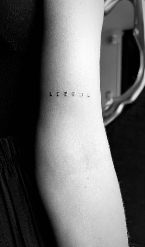 Dutch Words Tattoo, Tattoo Liefde, Veer Tattoo, Dutch Tattoo Ideas, Hart Tattoo, Dutch Tattoo, Tattoo Pics, Dutch Words, Future Days