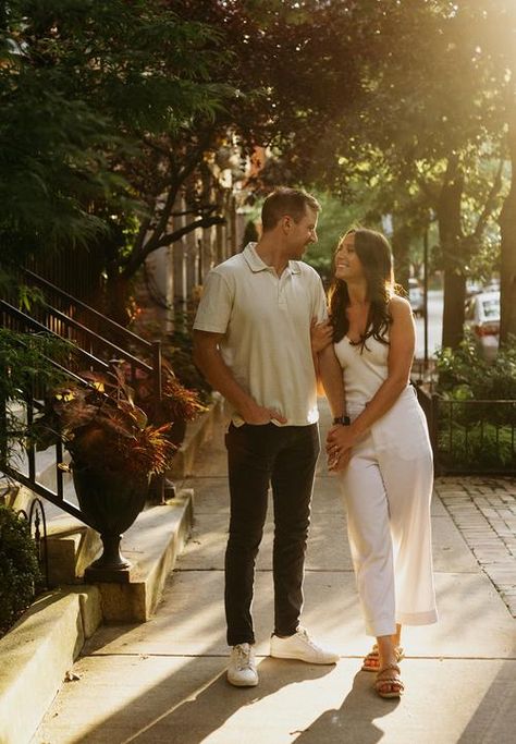 Timeless-and-elegant-couples-session-at-Lincoln-Park-Chicago-IL. Lincoln Park Engagement Photos, Chicago Couple Pictures, Engagement Photos Park, Downtown Couple, Chicago Engagement Pictures, Park Engagement Pictures, Engagement Photos Chicago, Lincoln Park Chicago, Chicago Engagement Photos