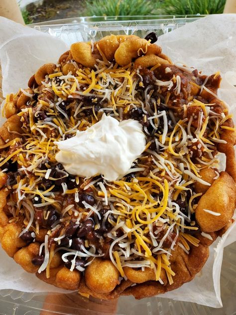 Mexican Funnel Cake, Savory Funnel Cake Ideas, Funnel Cake Toppings Ideas Fair Foods, Funnel Cake Toppings Ideas, Savory Funnel Cake, Carnival Eats, Carnival Treats, Funnel Cake Fries, Fair Foods