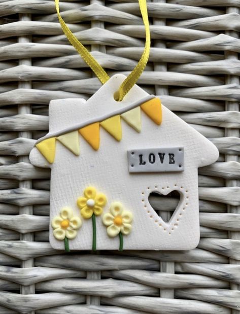 Ideal for mothers day. Handmade and personalised clay bunting house from All that she makes Polymer Clay Gifts, Clay Magnets, Air Dry Clay Projects, Clay Wall Art, Heart Cut Out, Clay Ornaments, Diy Decor Crafts, Clay Art Projects, Cute Clay