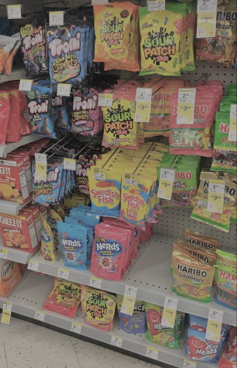 Candy Isle Aesthetic, Eating Candy Aesthetic, Candy Aethstetic, Candy Asthetic Picture, Sweets Aesthetic Candy, American Candy Aesthetic, Lollies Aesthetic, Candy Asethic, Vanellope Von Schweetz Aesthetic