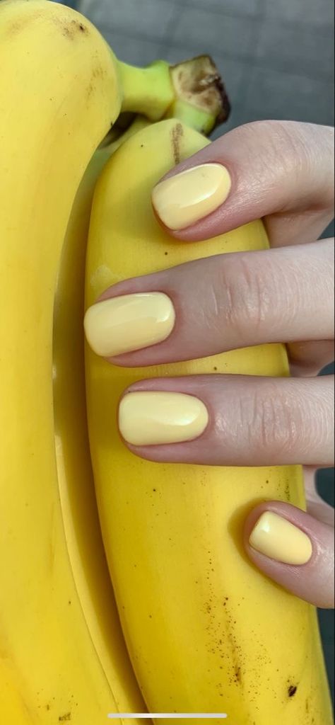 Sunshine Yellow Nails, Yellow Dipped Nails, Banana Yellow Nails, Yellow Gel Manicure, Yellow Dip Powder Nails, Pale Yellow Nails, Amarillo Aesthetic, Light Yellow Nails, Yellow Gel Nails