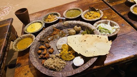 Best thali to try for authentic Rajasthani food experience Jaipur Food, Rajasthani Food, Food Experience, Jaipur Rajasthan, Jaipur