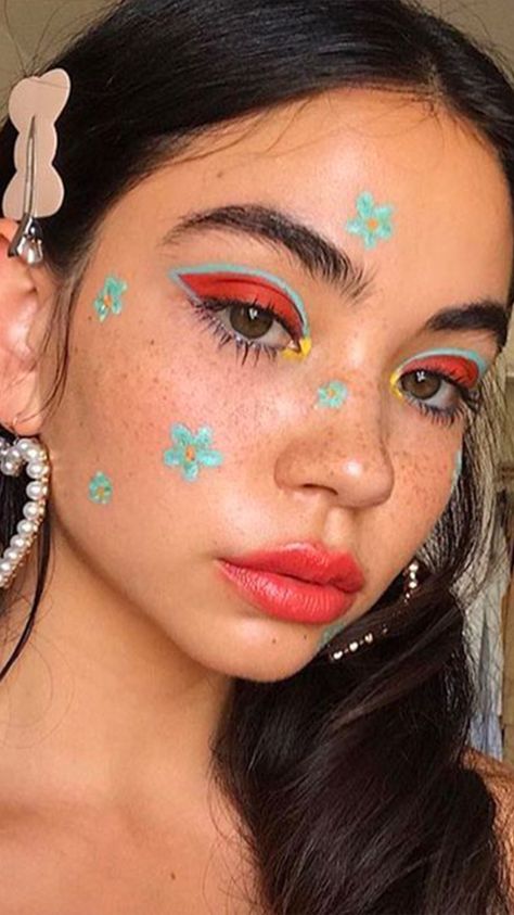 Flower Makeup Looks, Makeup Bibir, Lila Make-up, Rosa Make-up, Kendall Jenner Makeup, Halloween Make-up Looks, Sunset Makeup, Maquillage On Fleek, Makeup 2018