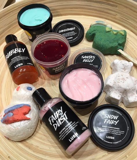 Lush Products Aesthetic, Lush Collection, Lush Aesthetic, Lush Christmas, Lush Products, Lush Cosmetics, Handmade Cosmetics, Christmas 2016, Beauty Skin Care Routine