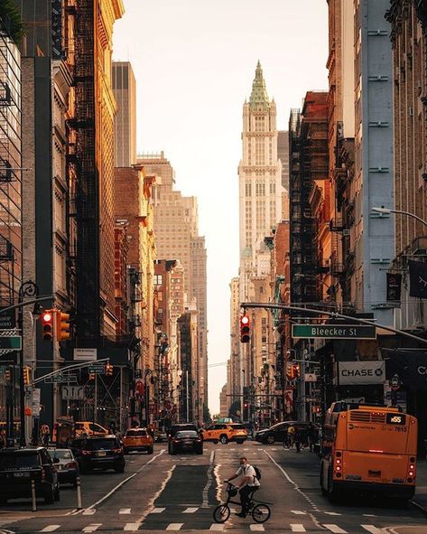 New York Landscape, New York Broadway, Joe Thomas, New York Theater, Broadway Nyc, New York Pictures, Nyc Aesthetic, Architecture Landscape, New York Photos