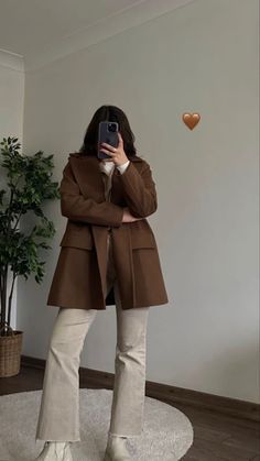 Modest Winter Outfits, Stile Hijab, Mode Hijabi, Muslim Outfits Casual, Stylish Work Attire, Brown Blazer, Everyday Fashion Outfits, Muslimah Fashion Outfits, Classy Work Outfits