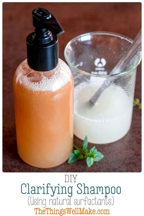 Cleanse your hair gently with this DIY clarifying shampoo that uses natural surfactants to remove dirt and leave your hair clean and soft. #shampoo #diyshampoo #naturalsurfactants #naturalshampoo via @thethingswellmake Acv Shampoo Recipe, Diy Shampoo Without Castile Soap, Clarifying Shampoo Diy, Diy Clarifying Shampoo, Natural Surfactants, Natural Shampoo Diy, Awapuhi Shampoo, Diy Shampoo Recipe, Clarify Hair