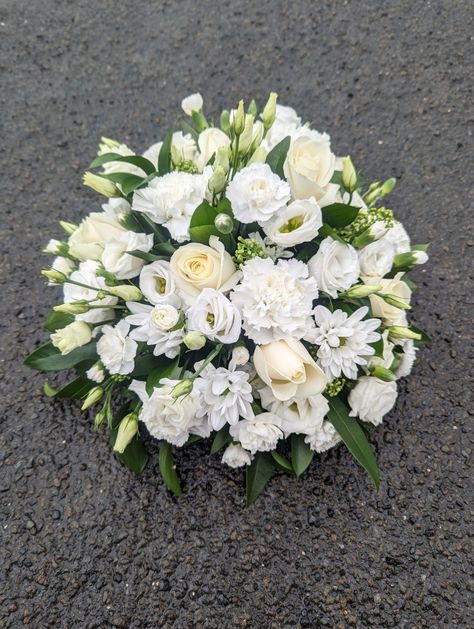 Funeral posy in neutral shades Casket Spray, Casket Sprays, Corporate Flowers, Memorial Flowers, Sympathy Flowers, Luxury Flowers, Seasonal Flowers, Wedding Flower Arrangements, Flower Wreath