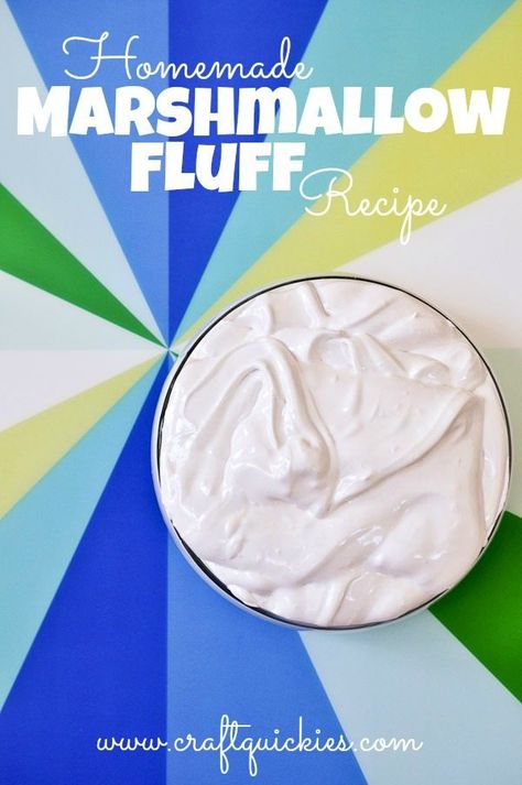 Marshmallow Fluff is surprisingly easy to make. Using only 5 ingredients, that you most likely already have on hand, you can whip up a batch in just about ten minutes! Make Marshmallow Fluff, Marshmallow Fluff Recipe, Marshmallow Fluff Frosting, Marshmallow Fluff Recipes, Homemade Marshmallow Fluff, Homemade Marshmallow, How To Make Marshmallows, Fluff Recipe, Homemade Marshmallows