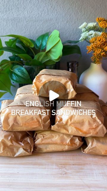 Meal Prep English Muffin Sandwiches, Egg English Muffin Sandwich, Easy Egg Sandwich Breakfast, Meal Prep Savory Breakfast, Egg Sandwich Meal Prep, English Muffin Recipe Ideas Breakfast, Individual Breakfast Ideas, Breakfast Wraps Healthy, English Muffin Ideas