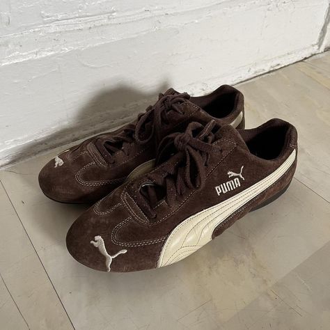 I might be biased but you should probably buy this on Depop 👍 https://depop.app.link/5a4pcqOb2yb Estilo Indie, Puma Suede, Shoe Inspo, Autumn Outfits, Ținută Casual, Aesthetic Shoes, Puma Sneakers, Brown Sneakers, Swag Shoes