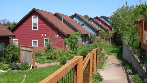 Communal Living & Cohousing - Types & Benefits of Intentional Communities Commune Ideas, Commune Living, Communal House, Intentional Communities, Co Housing Community, Housing Cooperative, Creating Community, Pocket Neighborhood, Mind Movie