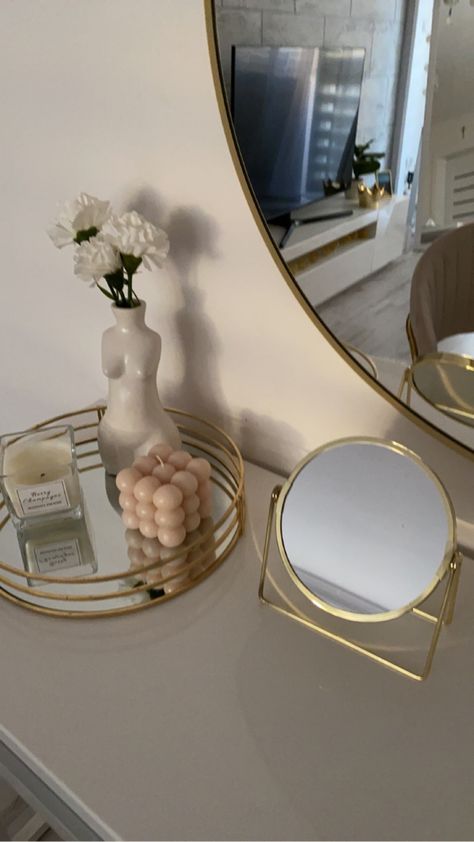 Beige And Gold Bedroom, Stand Mirror, Simple Bed Designs, Gold Bedroom Decor, Shelf Decor Bedroom, Gold Rooms, Beauty Room Decor, Mirror Round, Gold Bedroom