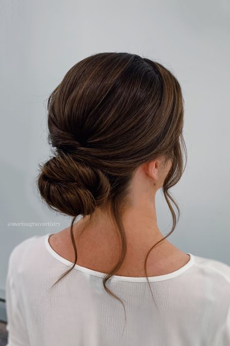 Bridal hairstyle ideas for brown hair, long hairstyles, thick hairstyles, boho wedding hairstyles, textured bun with pieces hanging. soft & romantic bridal hair. Sanggul Modern, Classic Wedding Hair, Shaved Side Hairstyles, Wedding Hair Up, Bridal Hair Updo, Elegant Wedding Hair, Up Dos For Medium Hair, Best Wedding Hairstyles, Wedding Hair Inspiration